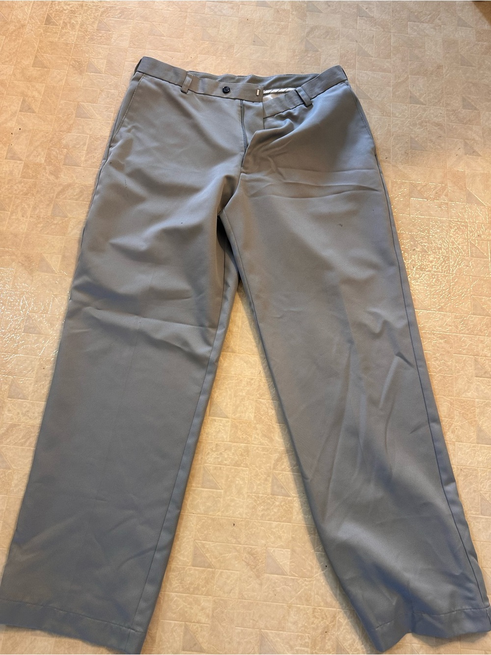 Izod Men's Slate Gray Dress Pants